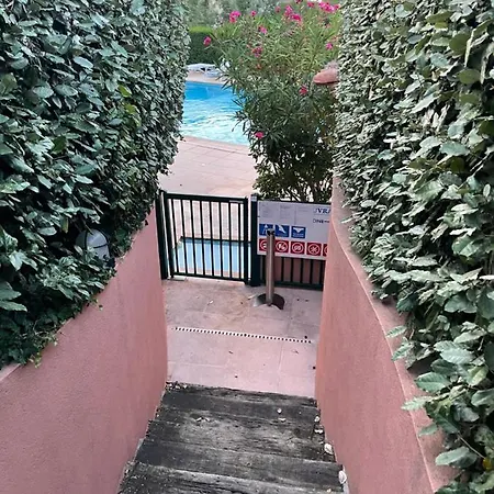 Maison Vue Mer A L'Entree De Saint Tropez Apartman